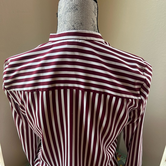 LAST PRICE 🍒🤍H&M button front shirt ✨ - Picture 6 of 8